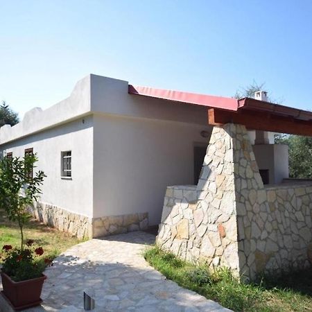 Borgo Cerasa Bed & Breakfast Весте Екстериор снимка