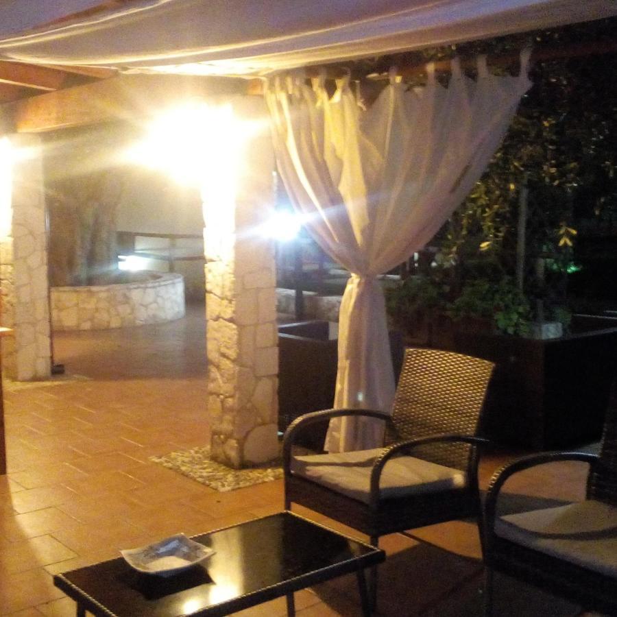 Borgo Cerasa Bed & Breakfast Весте Екстериор снимка