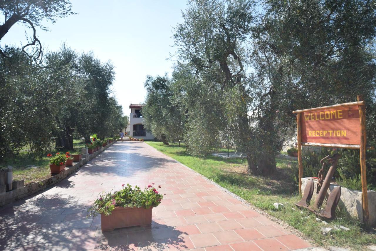 Borgo Cerasa Bed & Breakfast Весте Екстериор снимка