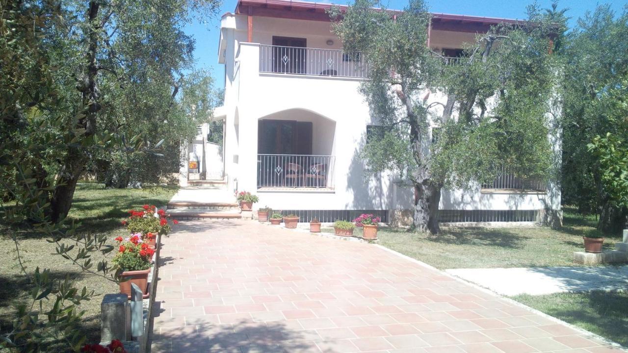 Borgo Cerasa Bed & Breakfast Весте Екстериор снимка