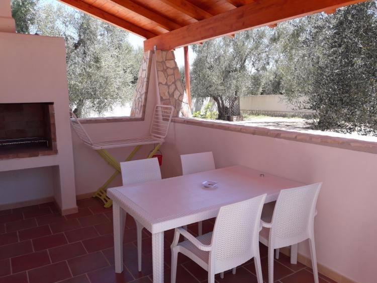 Borgo Cerasa Bed & Breakfast Весте Екстериор снимка