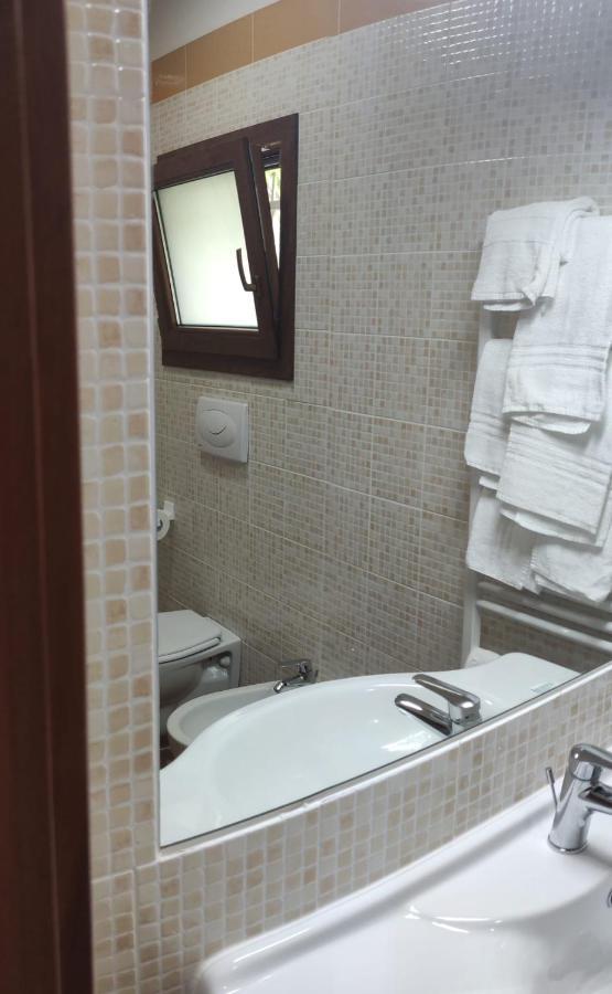 Borgo Cerasa Bed & Breakfast Весте Екстериор снимка