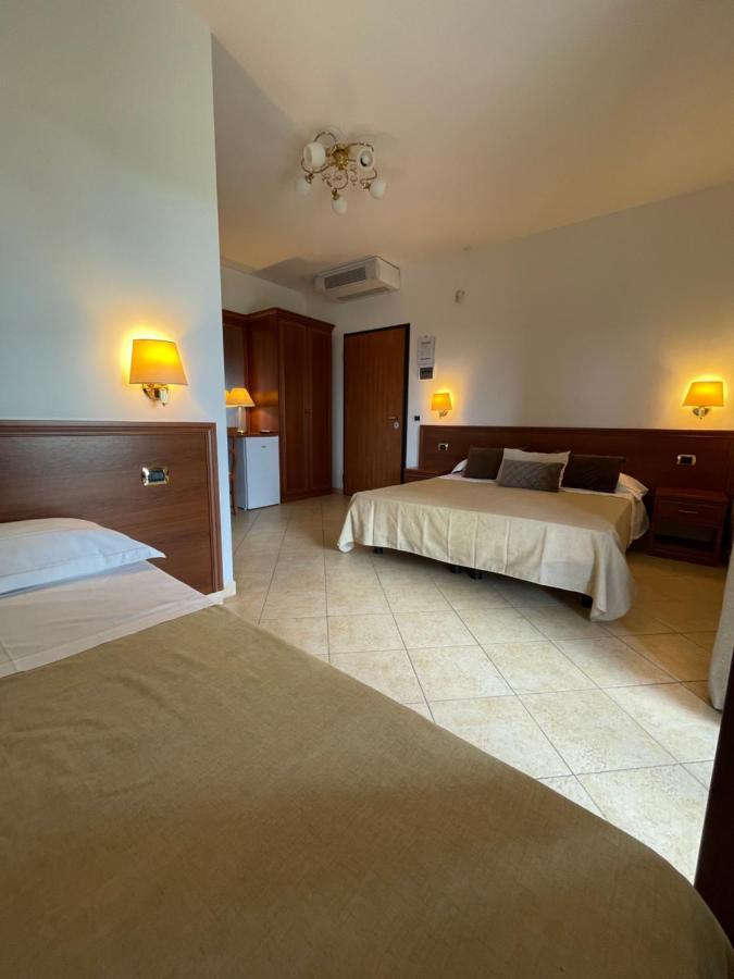 Borgo Cerasa Bed & Breakfast Весте Екстериор снимка