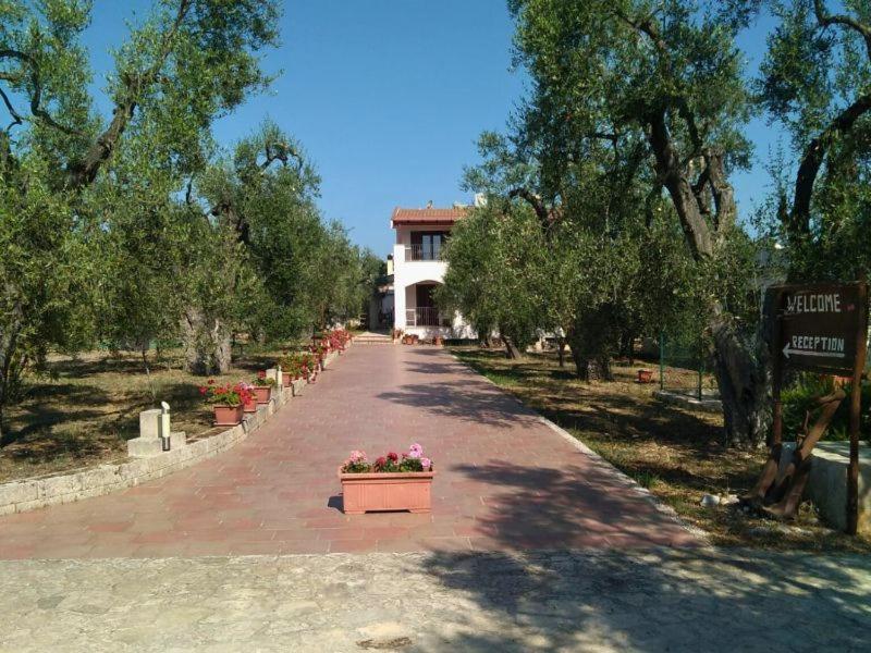 Borgo Cerasa Bed & Breakfast Весте Екстериор снимка